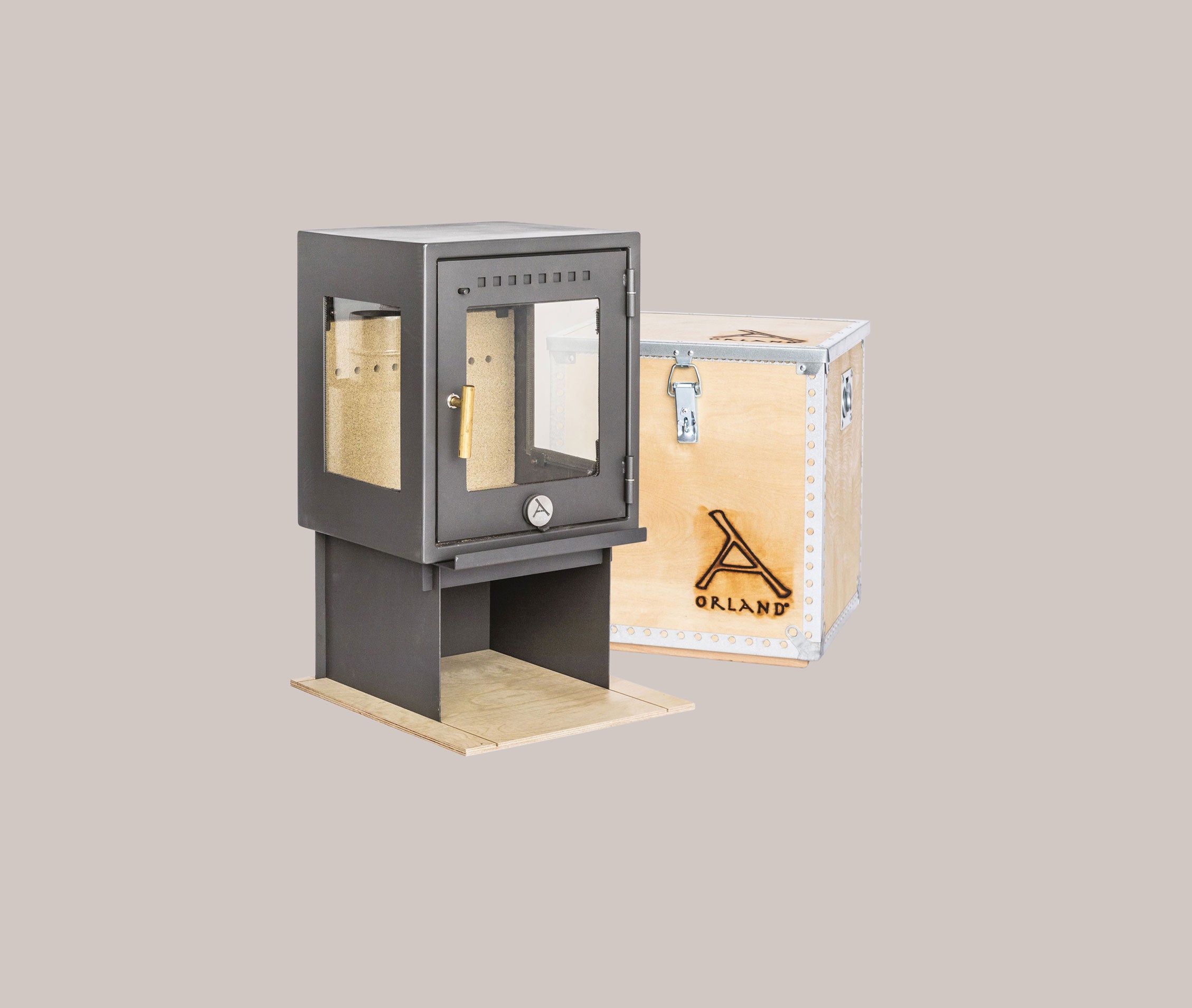 ORLAND CLASSIC STOVE  <br>incl. Wooden Creates <br>10-02-03 <br>€ 995,00