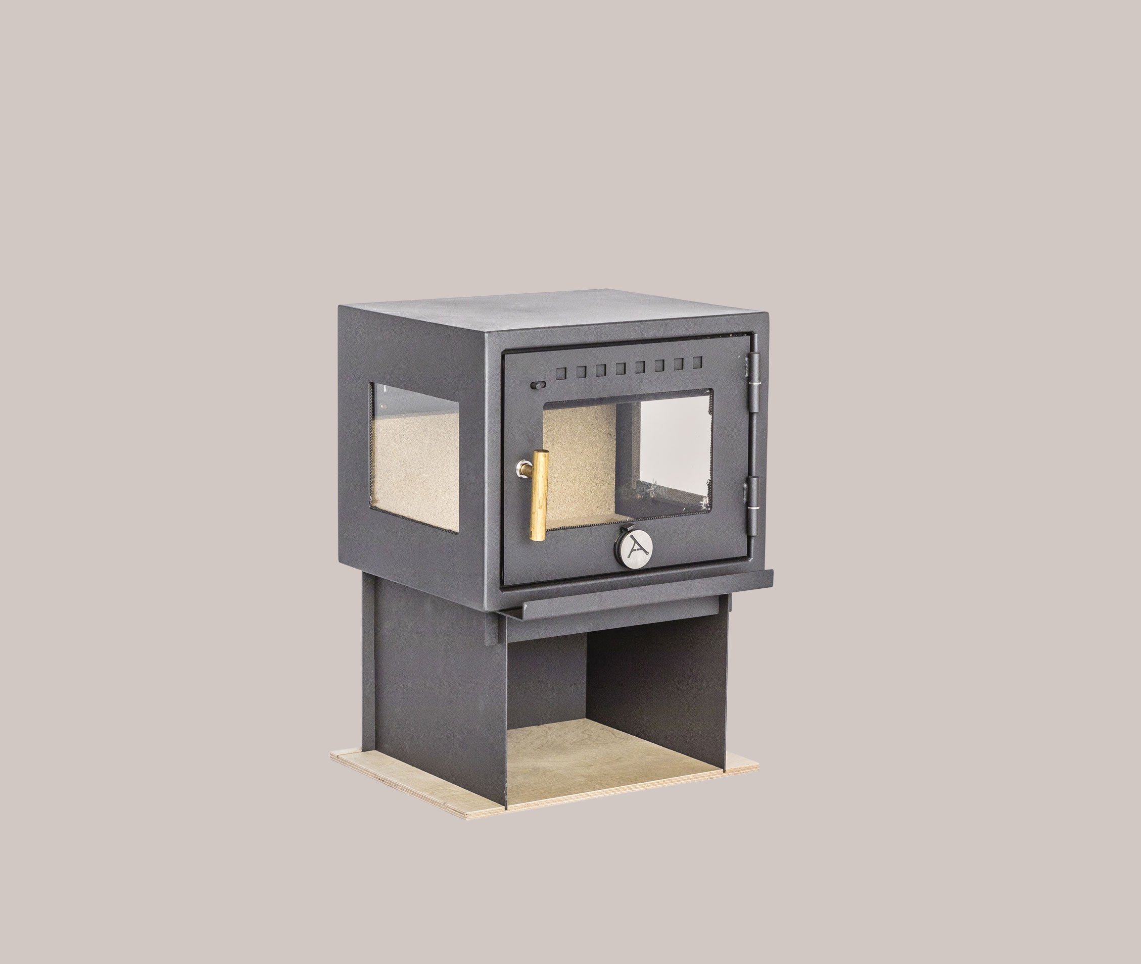 ORLAND COMPACT STOVE <br>incl. Wooden Creates <br>10-01-03 <br>€ 845,00